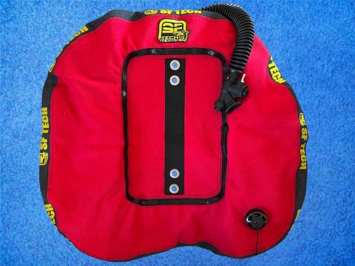 SF Tech Wingjacket Blase Rot