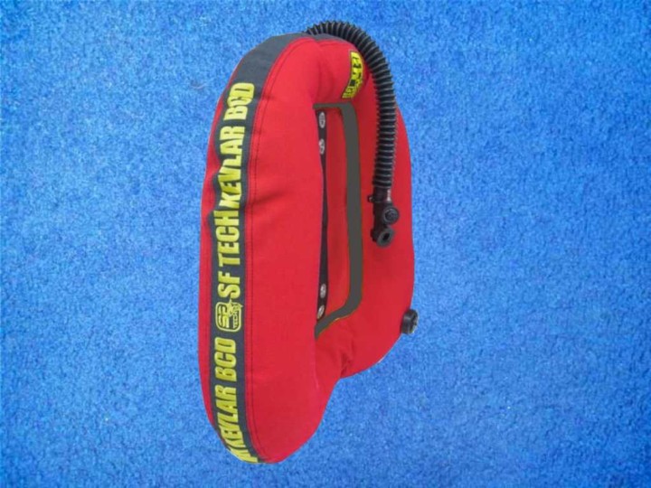 SF Tech Wingjacket Blase Rot