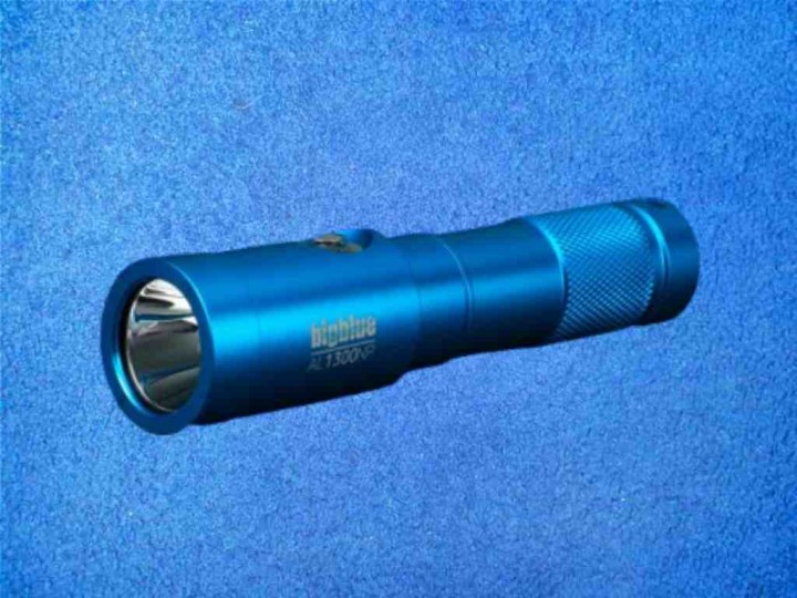 Bigblue AL1300NP Tauchlampe - Blau Limited Edition